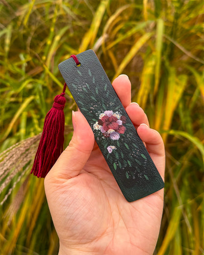 Bookmark | Dark Academia